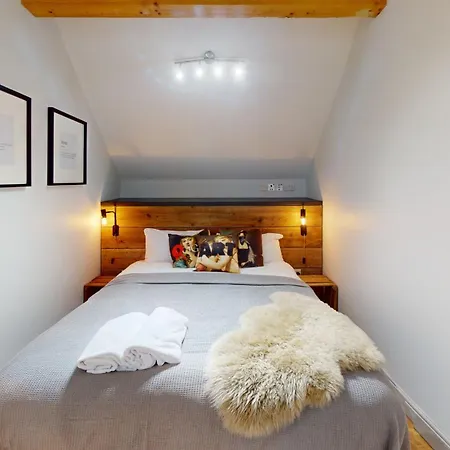 Higgihaus Cabot Mews #41 Prime Location *